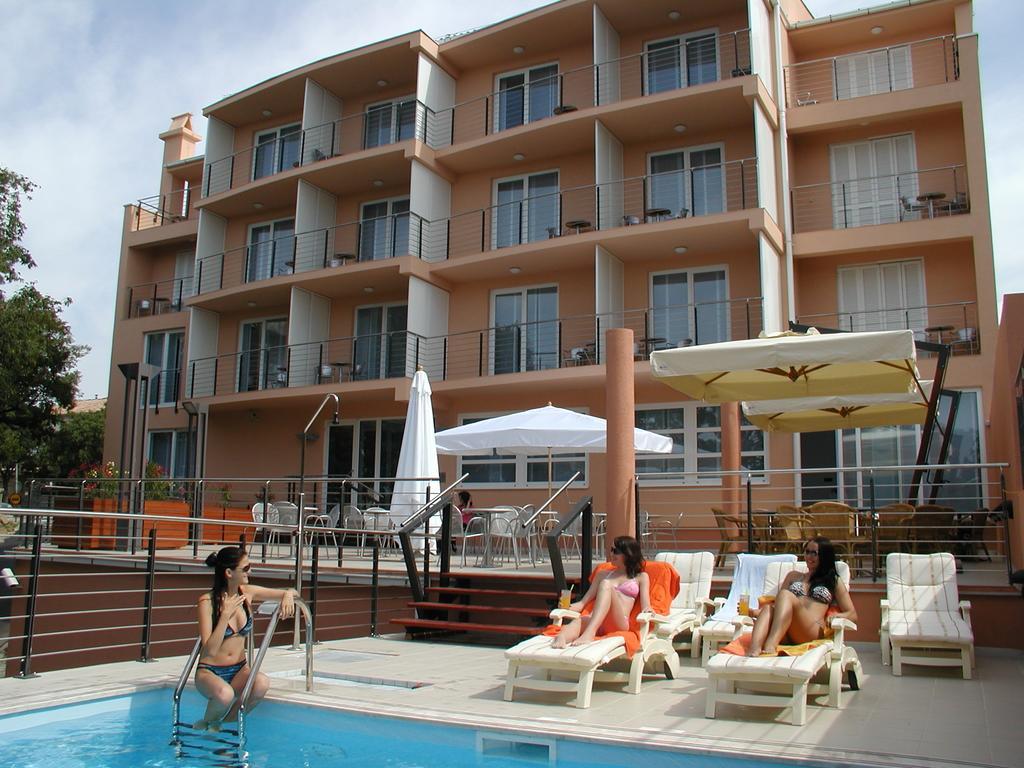 Hotel Tamaris Novi Vinodolski Luaran gambar